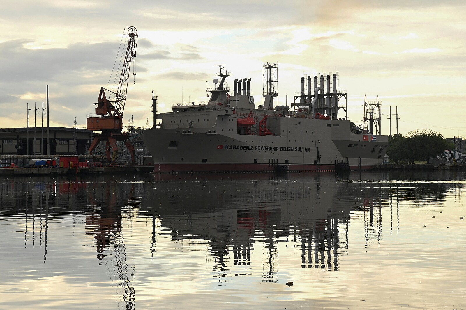 USA povolily Kubě dodávky ropy z Ruska. Dorazí první za tři měsíce