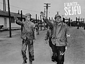 Mají na to právo. Nacisti�tí vále�ní zajatci hajlují v tábo�e...