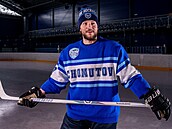 Chomutovský hokejový úto�ník Cole Coskey v dresu, v n�m� Piráti nastoupí v...