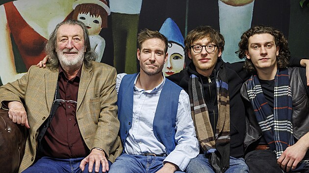 Bolek Pol�vka se syny (zleva) Vladim�rem, Franti�kem a Janem.