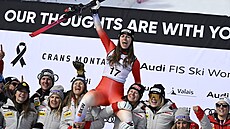 Malorie Blancová slaví výhru v super-G Sv�tového poháru v Crans Montan�.