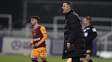 Spar�anský trenér Brian Priske b�hem utkání proti Dukle