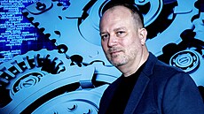 Hostem po�adu Industrial byl Luká� Tane�ek, pr�myslový designér, dvojnásobný...