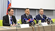 Ministr �ivotního prost�edí Petr Macinka (Motoristé), slovenský ministr Tomá�...