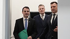 Ministr �ivotního prost�edí Petr Macinka (Motoristé), slovenský ministr Tomá�...
