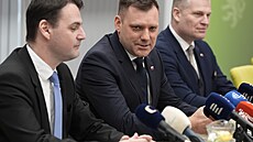Ministr �ivotního prost�edí Petr Macinka (Motoristé), slovenský ministr Tomá�...