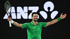 Novak Djokovi� se raduje po triumfu v semifinále Australian Open.