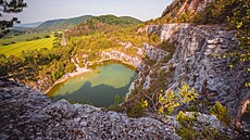 Státní zámek DIAMO má zájem o získání hornin v bývalém lomu nedaleko �umavského...