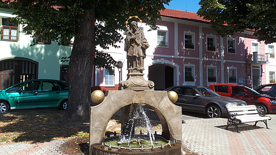 Ho�tka � M�sto, kde se dob�e �ije