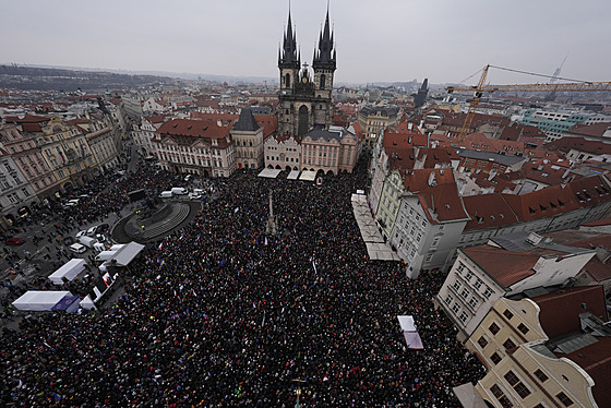 Demonstrace v centru Prahy na podporu prezidenta Pavla (1. února 2026)
