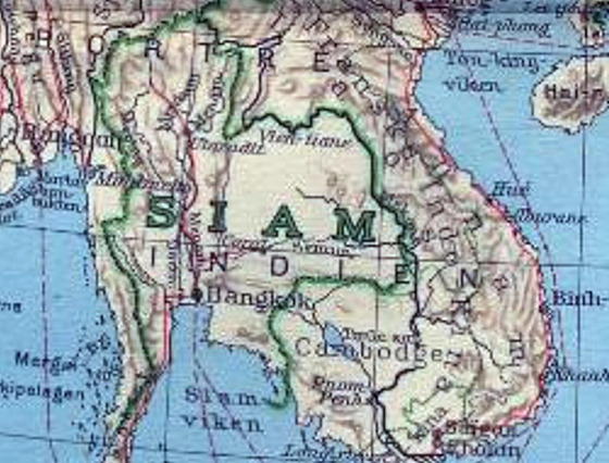 Mapa z roku 1930 zobrazující Francií vymezené hranice mezi Kambod�ou a Thajskem.