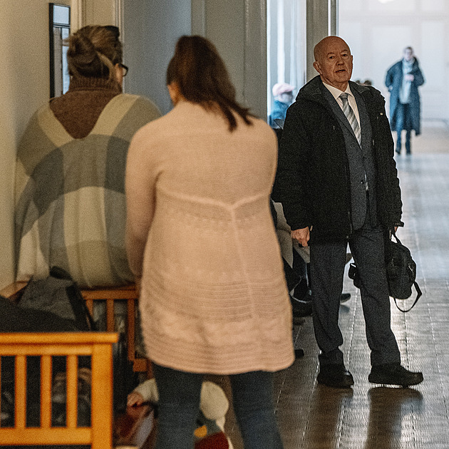 Dopustil se sexuálního nátlaku, řekl soud o psychiatrovi. Uložil mu půl roku vězení