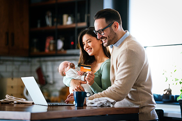 Radost z miminka, šok v rozpočtu. Co narození dítěte udělá s financemi