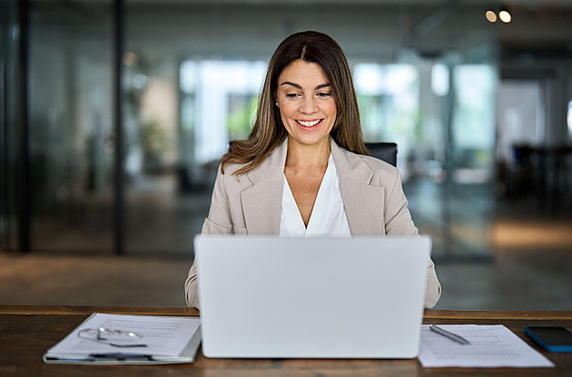 Online pohovor šetří čas. Ne vždy ale nervy – a na to se vyplatí připravit