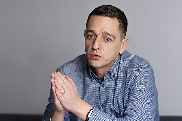 Česká vláda brzdí Evropu, míní Grolich. Jsme pragmatičtí, oponuje Juchelka Česká vláda brzdí Evropu, míní Grolich. Jsme pragmatičtí, oponuje Juchelka