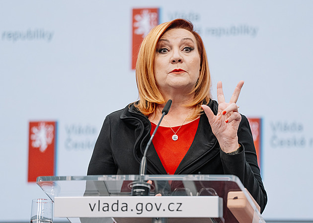 Co dál? Zruší soudy, protože je prohrávají? Opozice tepe vládu za rozpuštění NERV