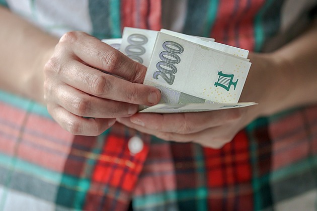 Lidé chtějí znát výši mezd. V inzerátech, ale i u kolegů, potvrzuje průzkum