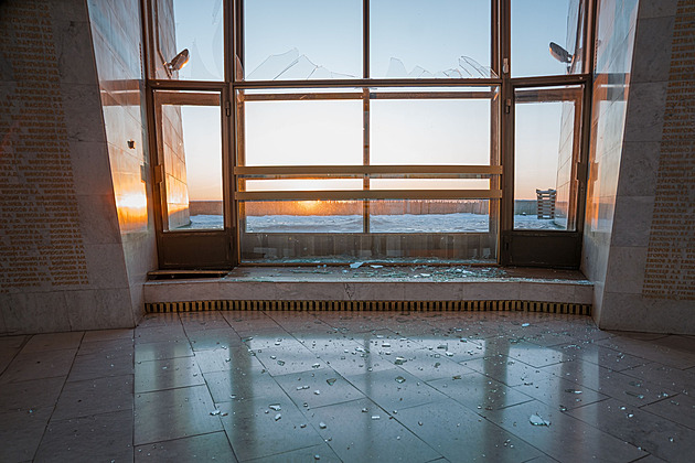 Rusko zasáhlo muzeum druhé světové války pod kyjevskou sochou Matka vlast