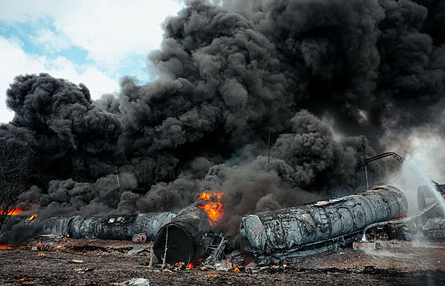 Zvěčnil „Černý dech benzenu“. Nehledám jen hezké záběry, líčí oceněný hasič-fotograf