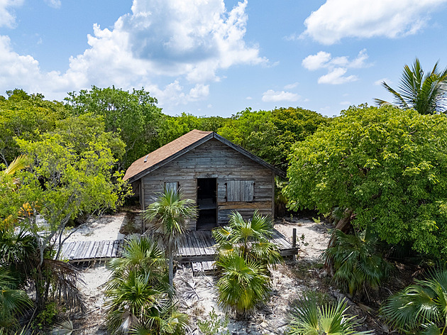 Mělo to být útočiště pro umělce. Bahamský ráj zpěvačky Shakiry je nyní na prodej