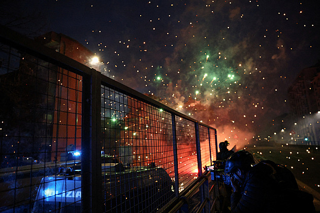 Demonstrace tisíců odpůrců olympiády v Miláně přerostla v násilnosti
