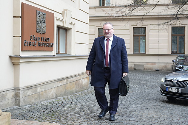 Pavel se po schůzce s Babišem účastní jednání Bezpečnostní rady státu