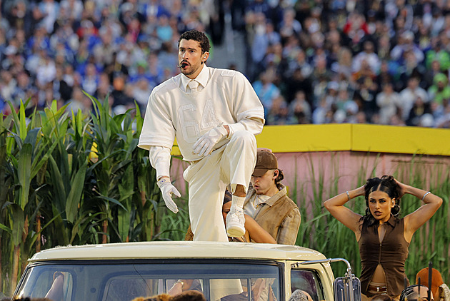 O přestávce Super Bowlu zněla španělština a odkazy na Portoriko. Trumpa to znechutilo