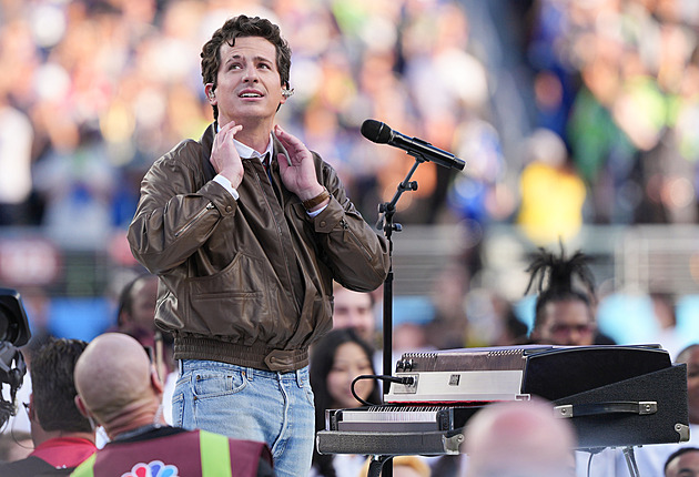 Útěk od reality. Cena reklamy na Super Bowlu dosáhla rekordních deseti milionů dolarů