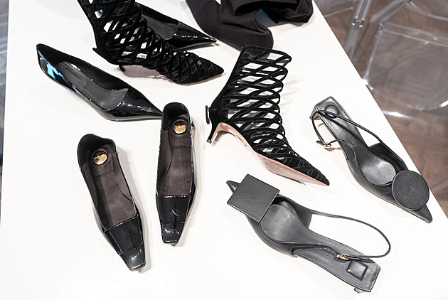 Miluji elegantní styl a černá mě zklidňuje. Na návštěvě v šatníku Liběny Rochové