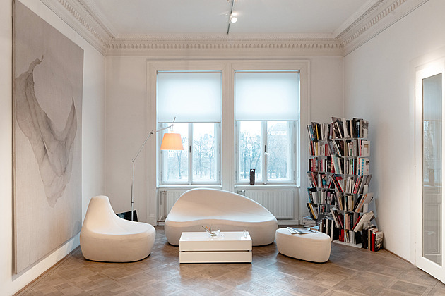 Liběna Rochová propojuje ve svém bytě práci i soukromí. Výhled má skvostný