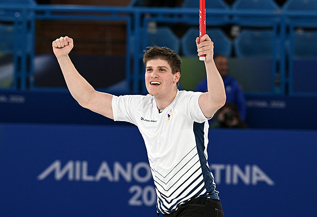 Curleři dosáhli proti Korejcům na hrách na první výhru, pak podlehli Švýcarům