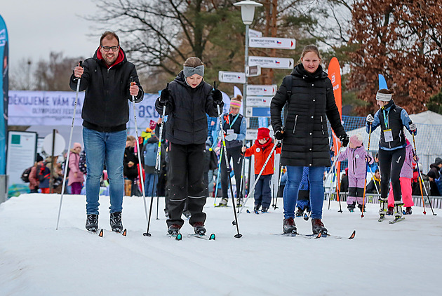 Vyčistil jsem stojku! Mají curleři uklizeno? Reportér iDNES.cz zkusil olympijské sporty