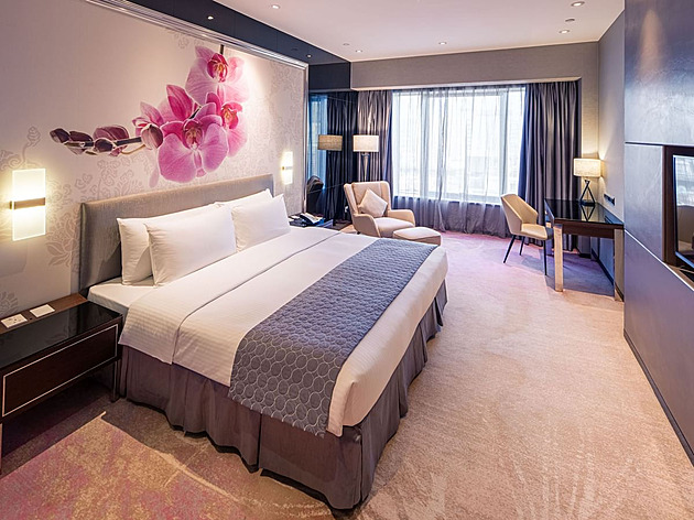 Hotel v Macau zrušil svou zlatou podlahu. Cihly prodal za stovky milionů korun