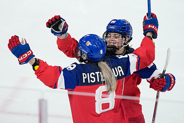 Česko - Finsko 2:0. Hokejistky mají první triumf na hrách, rozhodly v úvodní části