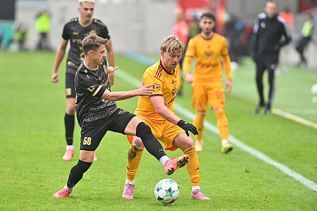 ONLINE: Dukla - Zlín, střet nejhorších týmů jara, domácí už s trenérem Šustrem