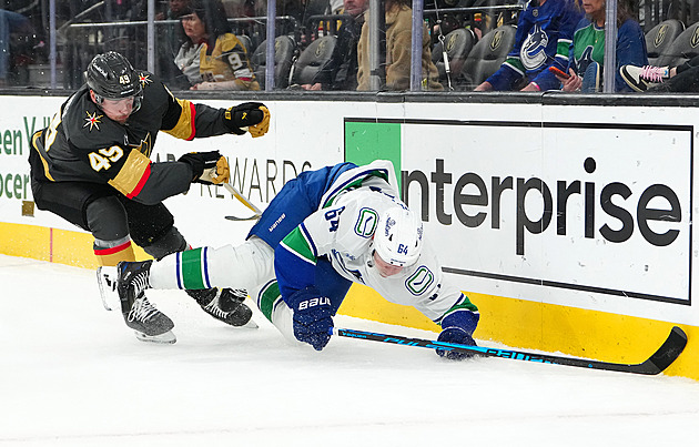 Bláznivá sezona nekončí! Kämpf v ročníku znovu mění dres, bude hrát s Ovečkinem