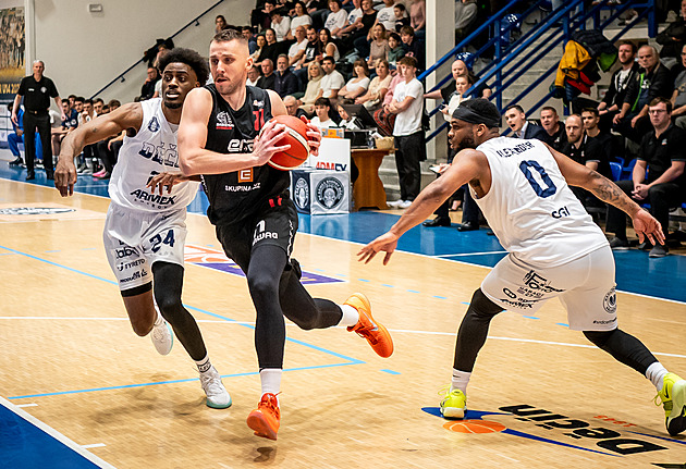 Odletěl bez rozloučení. Děčínský šéf o konci Alexandera: Na ferrari nemáme