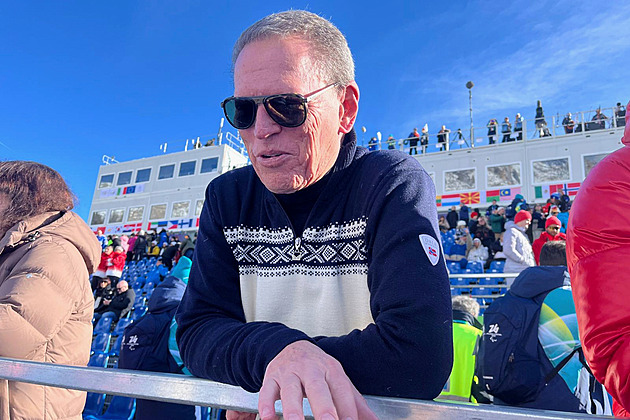 Noha pořád na kusy, vzkázala Vonnová. Je doma, tryskáč jí předělali na lůžko