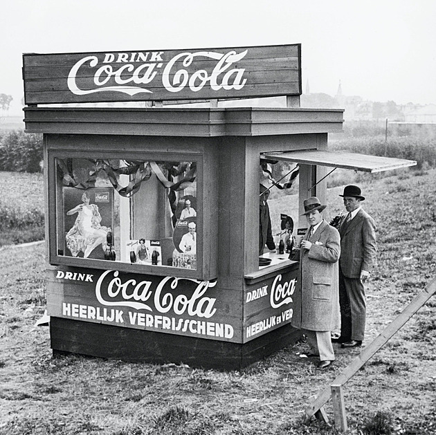 OBRAZEM: Milníky a momenty olympijské historie podle Coca-Coly