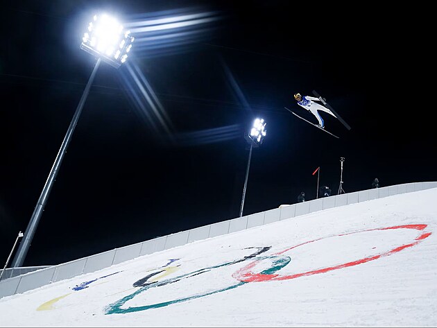 Skok na ly��ch v r�mci zimn� olympi�dy na HBO Max