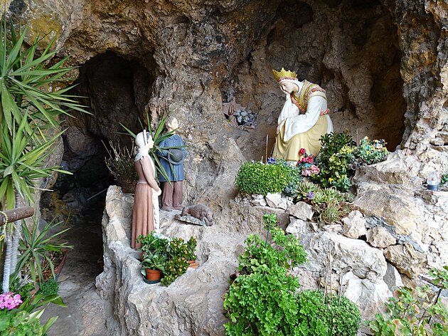 Panna Maria z La Salette