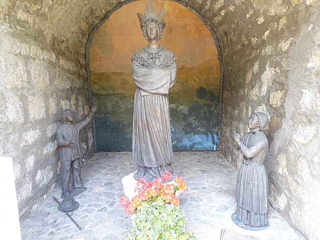 Panna Maria z La Salette