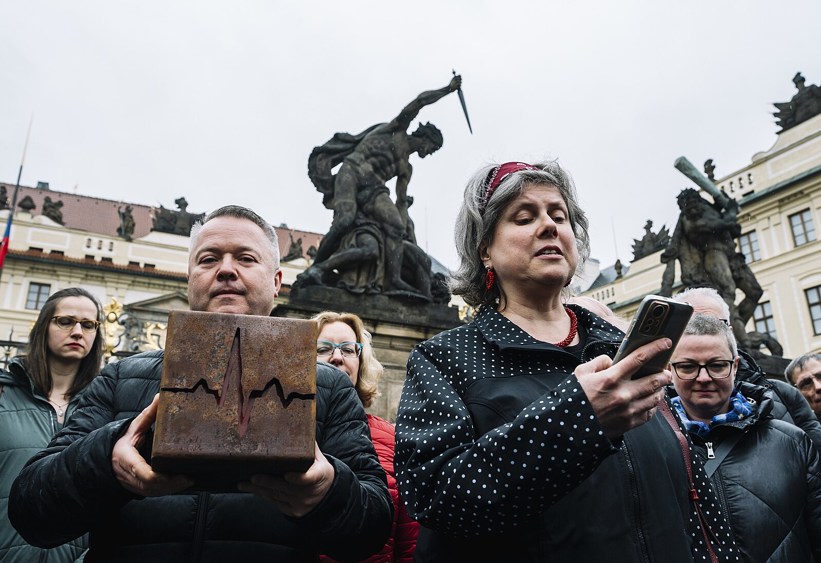 Zřiďte nezávislou komisi, která prošetří zneužívání v církvi, žádají oběti