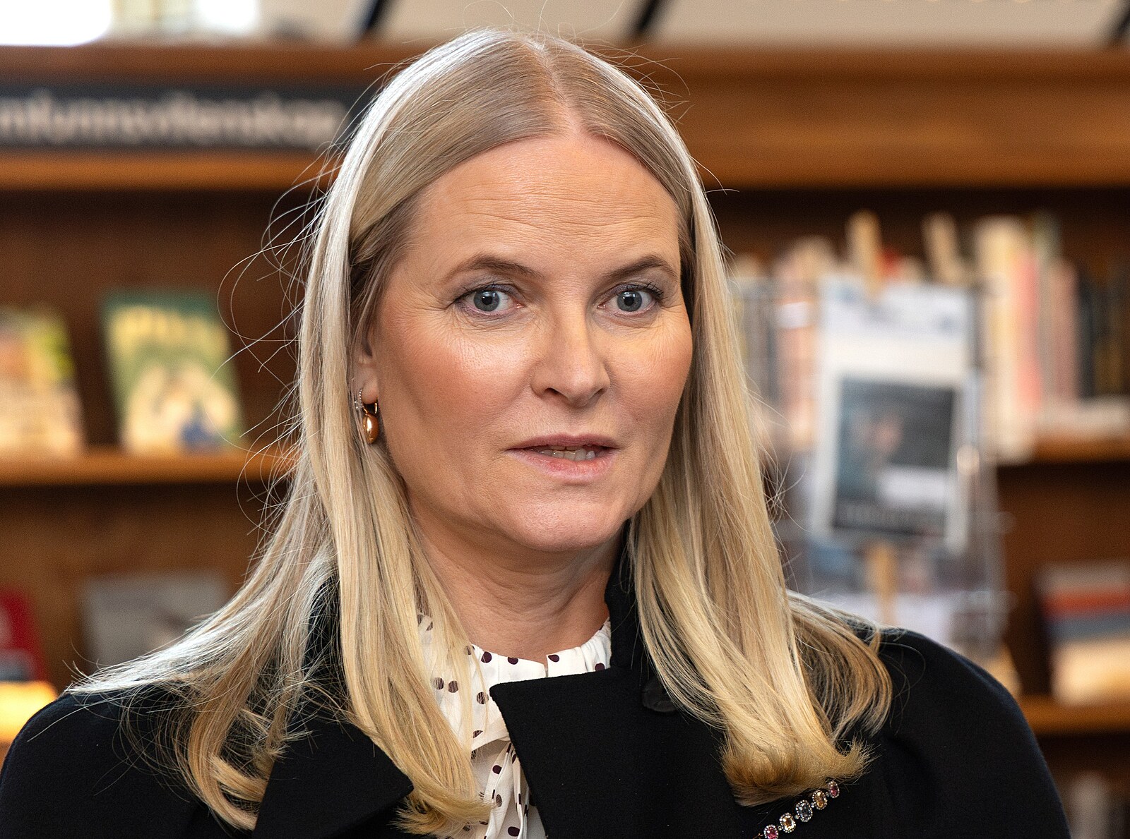 Budoucí norská královna měla úzké vztahy s Epsteinem. Psala mu, že je okouzlující