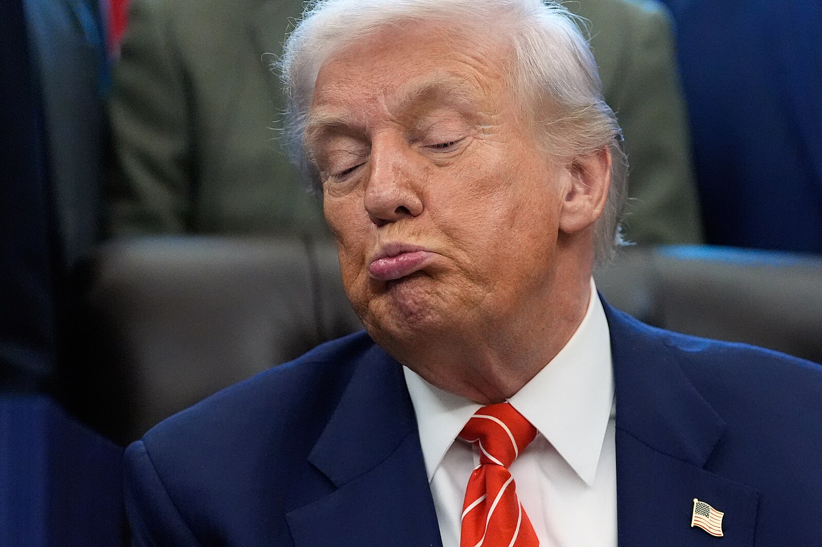 Čína zakáže Kanadě hokej, blouzní Trump kvůli čínsko-kanadské obchodní dohodě