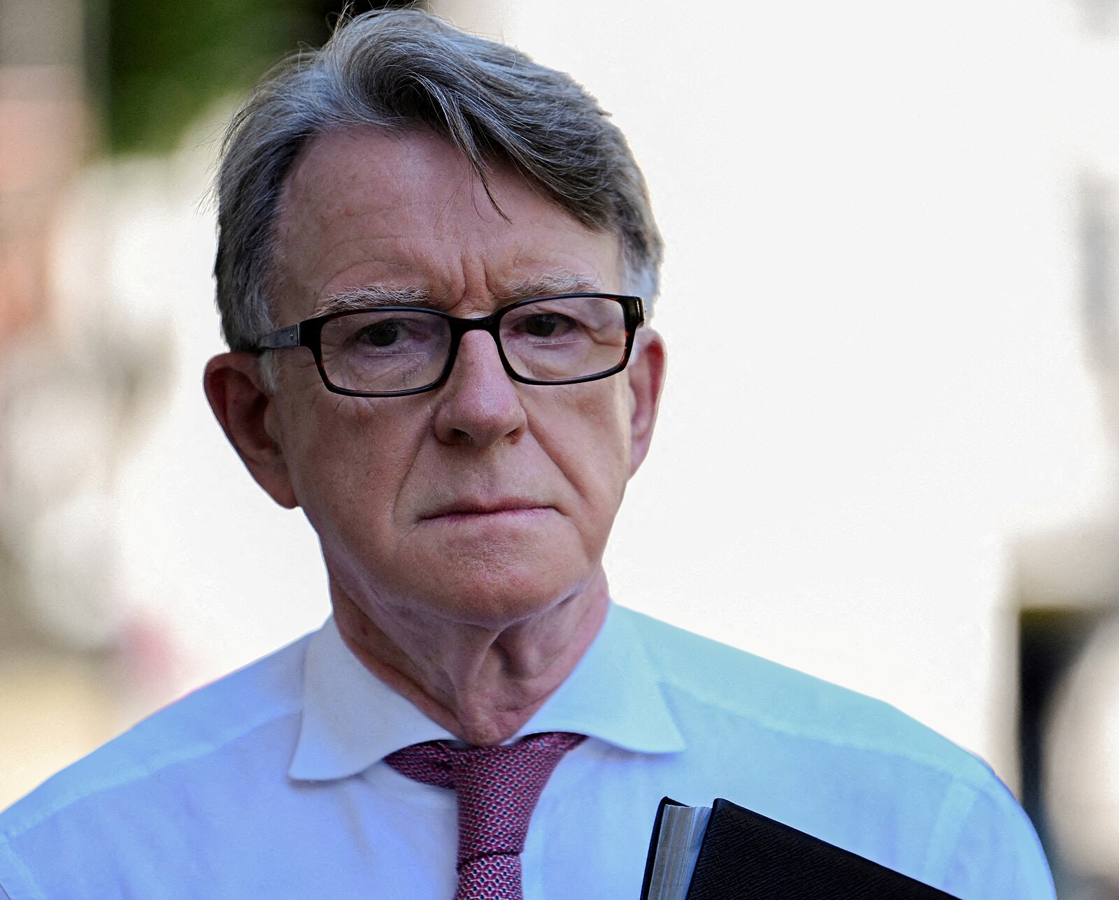 Britský exministr Mandelson opustí Sněmovnu lordů. Měl vazby na Epsteina