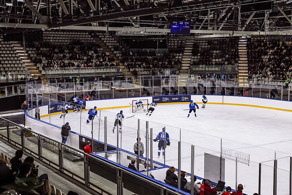 Hokejov� ar�na Rho