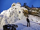 Nad�enci �ádí na ledové st�n� ve Víru kousek za hranicemi Jihomoravského kraje.