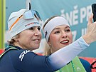 Kate�ina Neumannová (vlevo) a Lucie Neumannová na Jizerské padesátce 2026