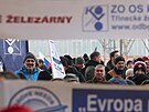 Stovky odborá�� se se�ly v Ostrav� na mítinku na podporu evropského pr�myslu....